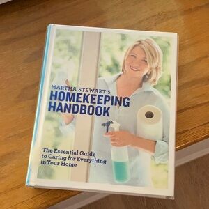 Martha Stewart Homekeeping Handbook